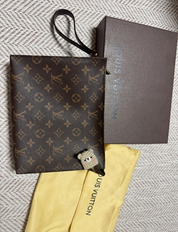 정품 루이비통 포쉐트토일렛 26--0