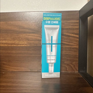 메디힐 마데카소사이드 수분 선세럼 흔적 리페어