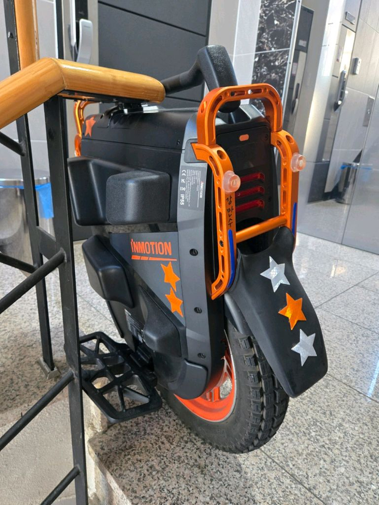 인모션v13 전동휠 이미지