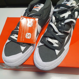 나이키 블레이저 사카이 스웨이드 그레이