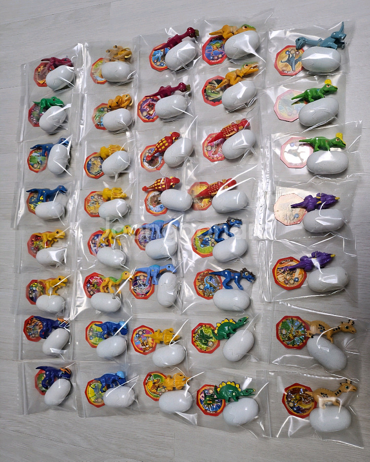 공룡메카드ㅡ개별판매 (타이니소어 + 알 + 카드)--1