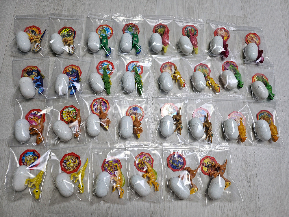 공룡메카드ㅡ개별판매 (타이니소어 + 알 + 카드)--2