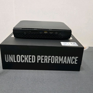 인텔 하데스캐년 nuc8i7hvk 팝니다