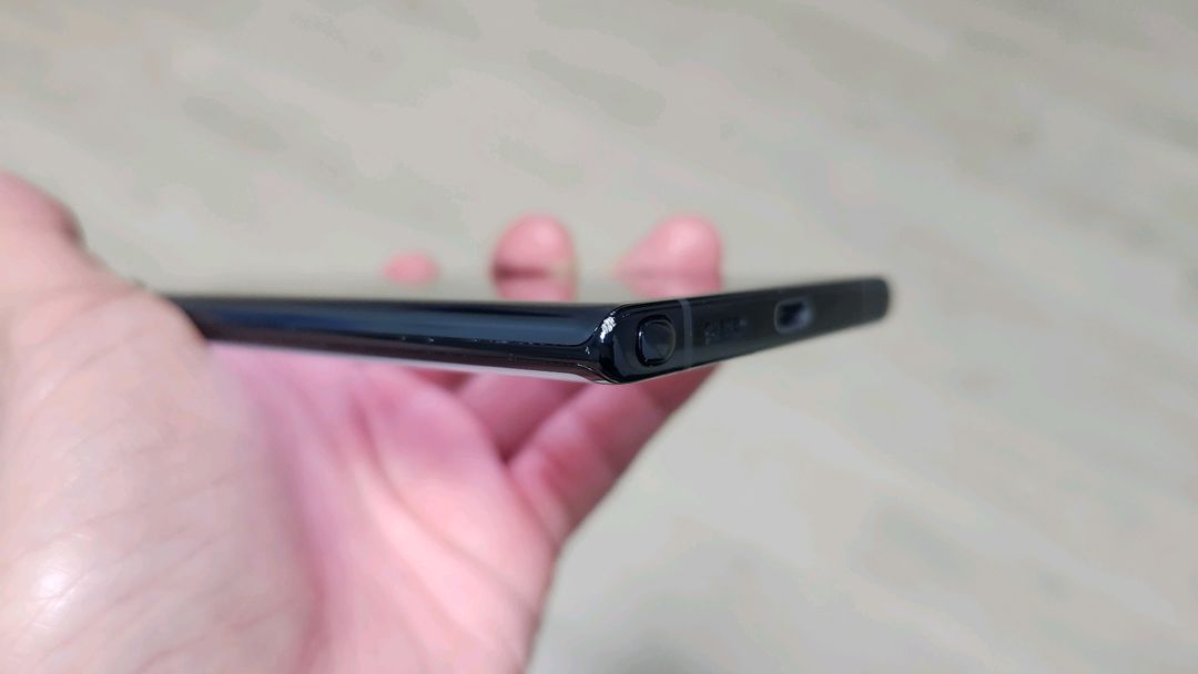 삼성 갤럭시 노트 10+ 512G 블랙, 케이스 포함 이미지