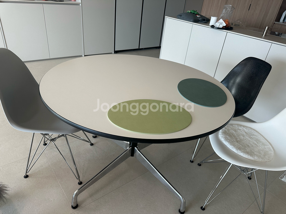 허먼밀러 임스 정품 테이블 121--0