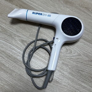 유닉스 슈퍼D+ BLDC 헤어 드라이기 화이트 팝니다. UN-A3001 헤어 드라이어