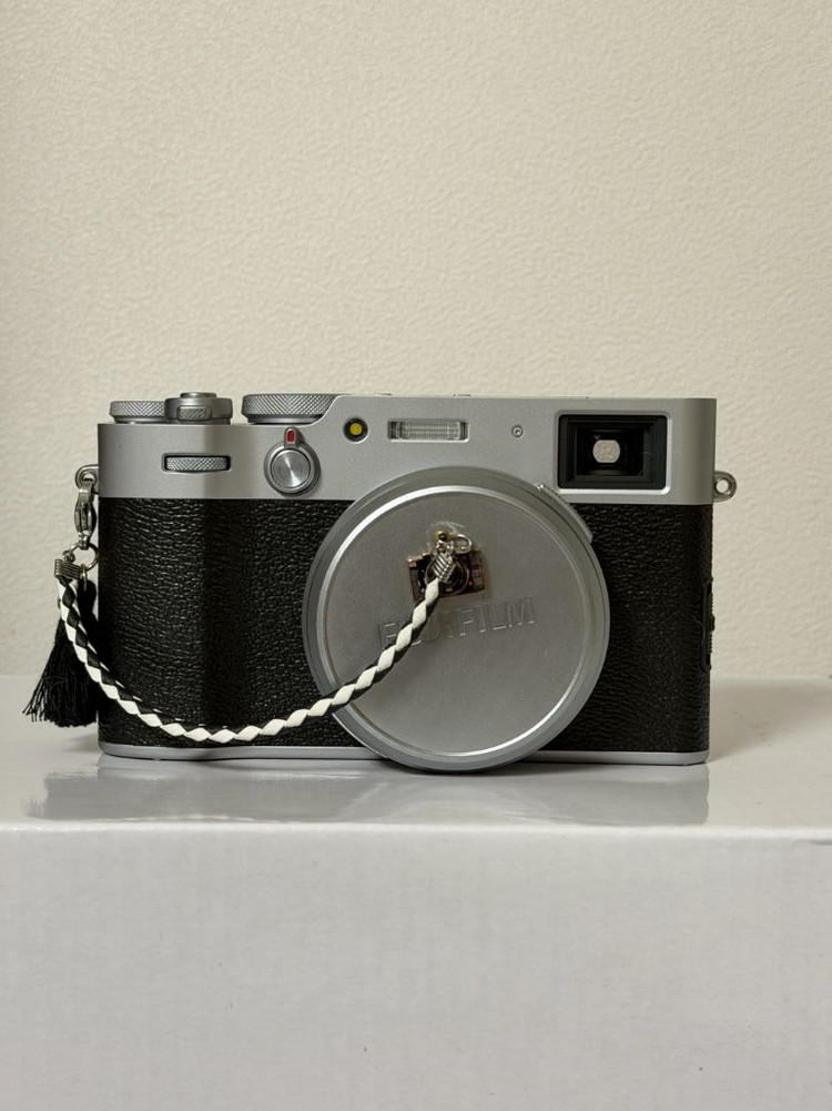 빈티지 카메라 후지필름 X100V 실버 / 풀박스 (A+급, 거의 새것/1500컷) 이미지