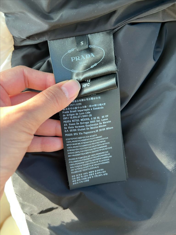 (여성) 프라다 후드크롭패딩(새상품)--6