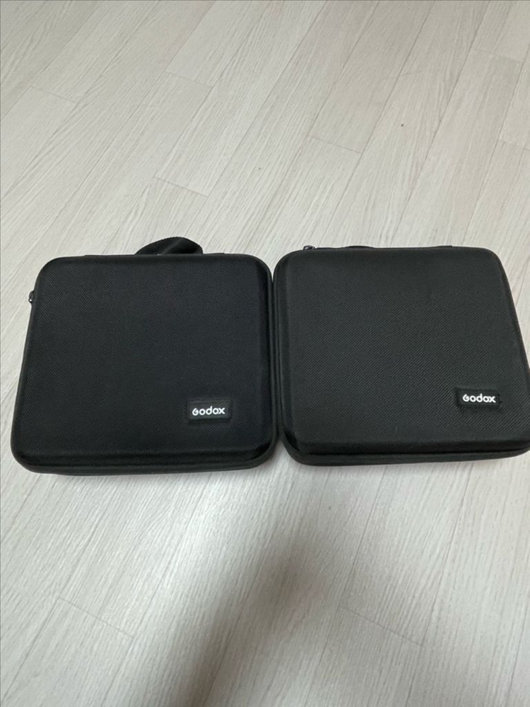 고독스 ad300pro 2대 (각 48만원)--0