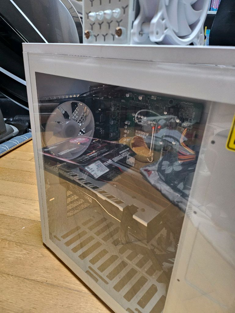 반본체 데스크탑 컴퓨터 (cpu, ram 없음)--1