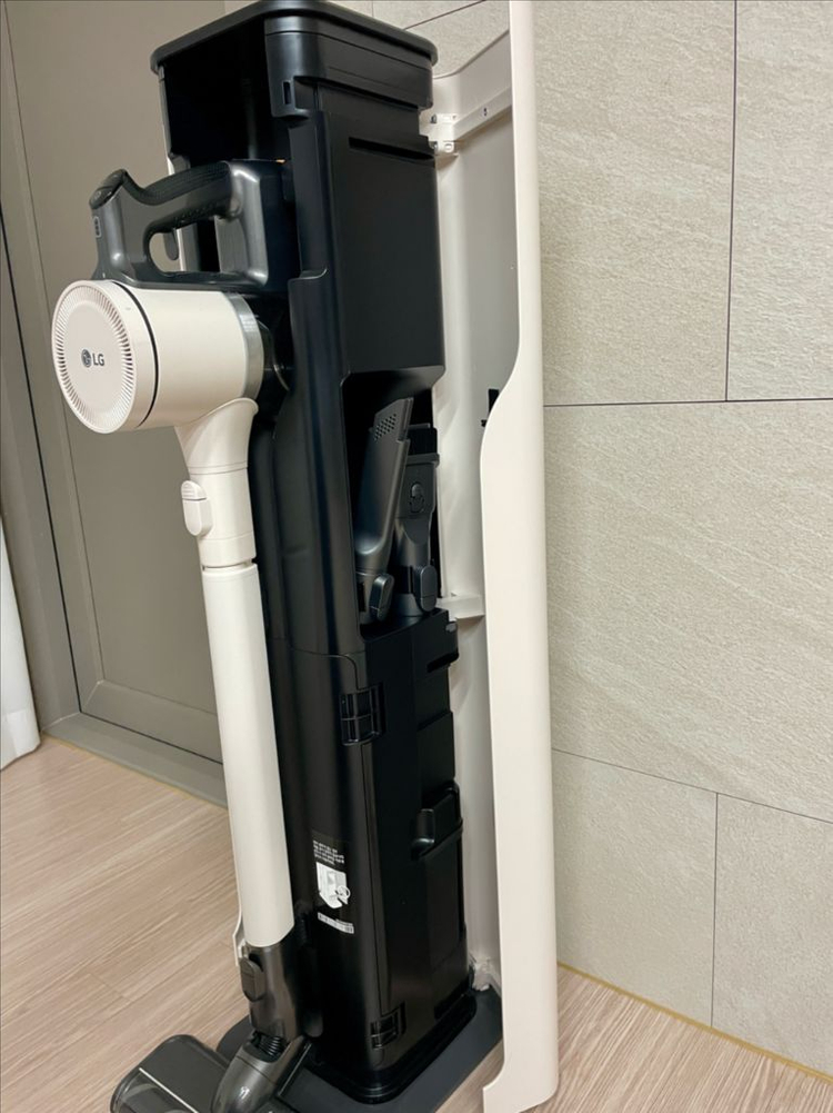 LG 코드제로 A9S 올인원타워 무선청소기 카밍베이지(S급) 이미지