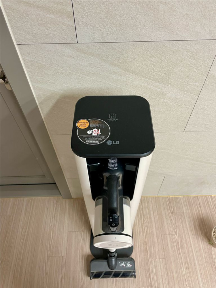 LG 코드제로 A9S 올인원타워 무선청소기 카밍베이지(S급) 이미지