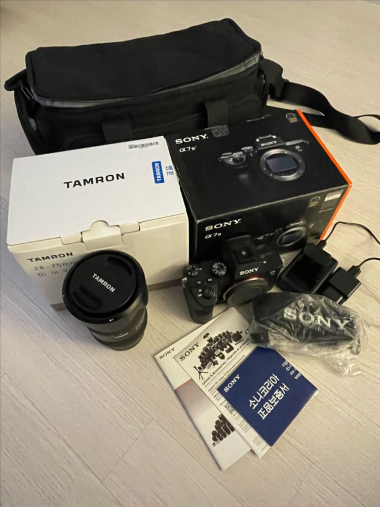 소니 A7M3 (2만컷) + 탐론 28-75 G2 (+테무 카메라 가방)--0