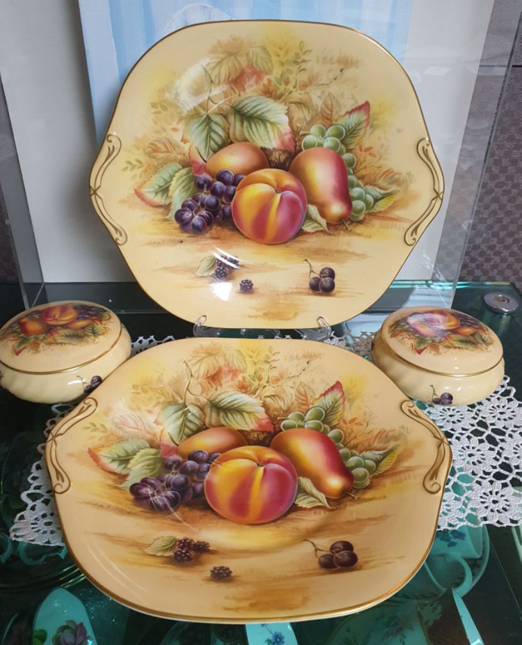 앤틱 영국 엔슬리 오차드골드 귀달이접시와.드링켓 개당값--0