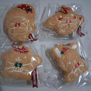 산리오 스위트 홀리데이 팝업 랜덤 쿠키 봉제 가방걸이 판매합니다. 이미지