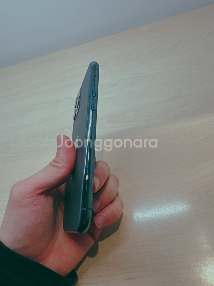 아이폰 11프로 그린 256기가 팝니다--4