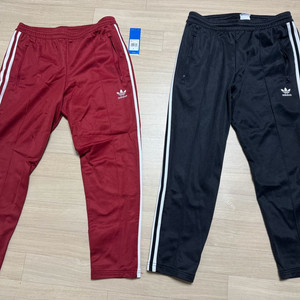 아디다스 베켄바우어 트랙팬츠 블랙/버건디