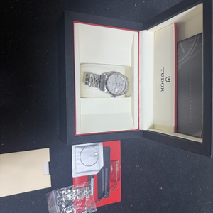 튜더 프린스 76214 이미지