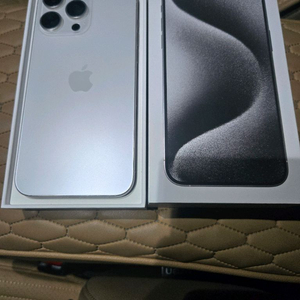 애케플)아이폰15 프로맥스 256GB 화이트. 배터리100퍼