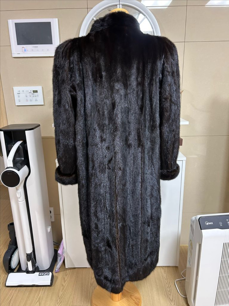 입생로랑(YSL) Fourrures 정품 빈티지 리얼 밍크 롱코트--4