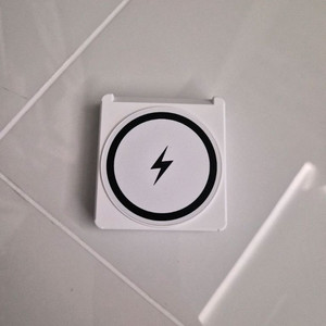 맥세이프 미니 무선 고속 충전기(새제품)