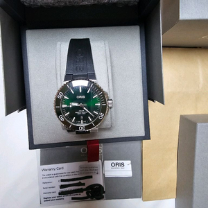 백화점AS 가능한 오리스 애커스 데이트 그린 43.5mm 733 7730 4157 러버