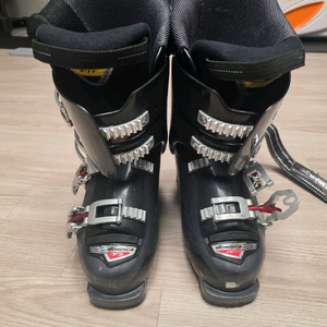 노르디카 부츠 팔아요