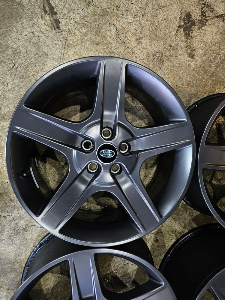 랜드로버 디펜더 P250 순정 20인치 중고휠--2