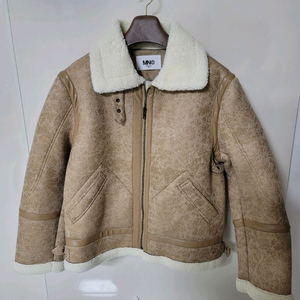 (새제품)MNC 무스탕 연갈색 L 남성100정사이즈 새제품 b3 아메카지