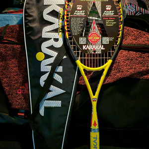 카라칼 테크-프로 엘리트 스쿼시 라켓
