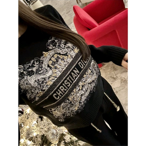 [새상품] 수입의류 오르별 자수 긴팔니트 블랙 스웨터