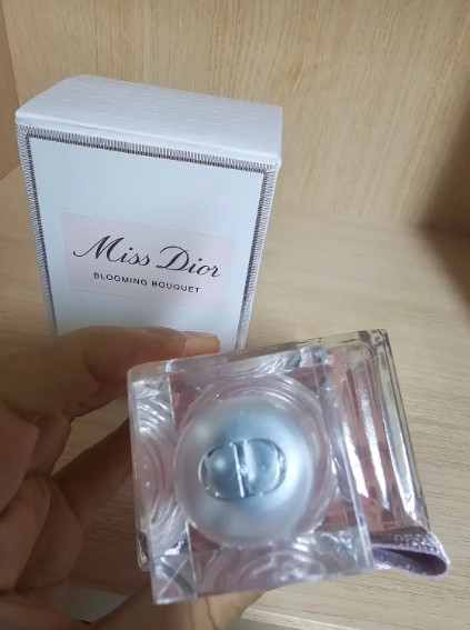 디올 블루밍 부케 EDT 100ML [무배, 새상품]--2