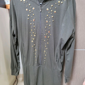 여성 의류 판매합니다. 이미지