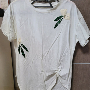 여성 의류 판매합니다. 이미지