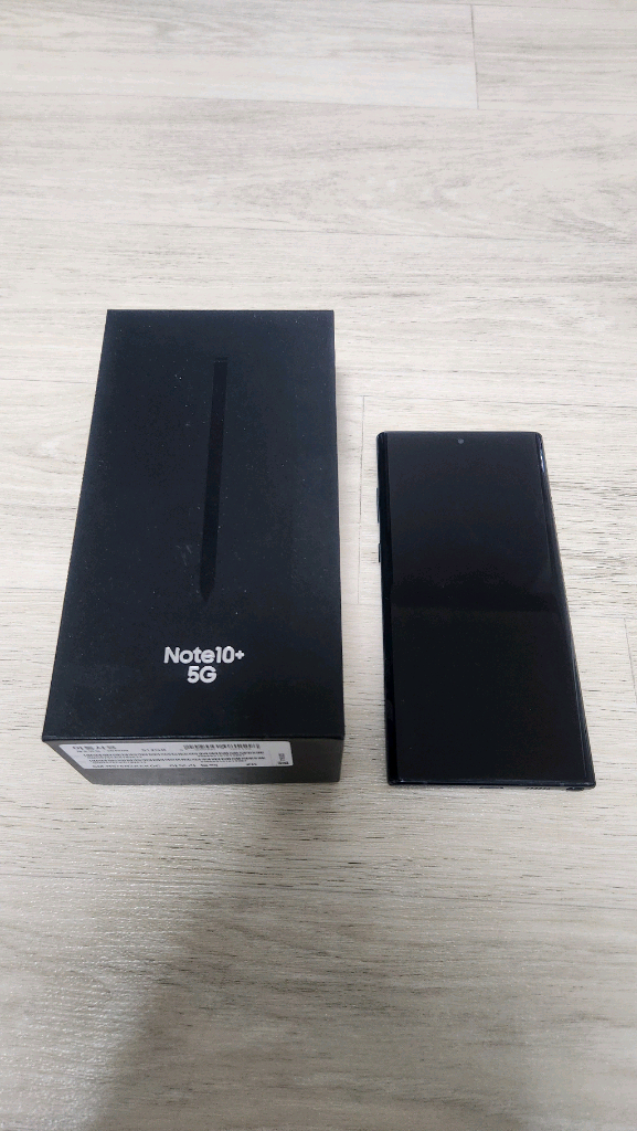 삼성 갤럭시 노트 10+ 512G 블랙, 케이스 포함 이미지