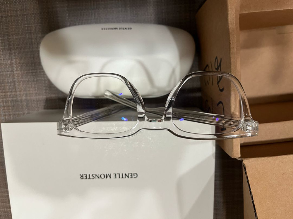 젠틀몬스터 칼 안경테 이미지