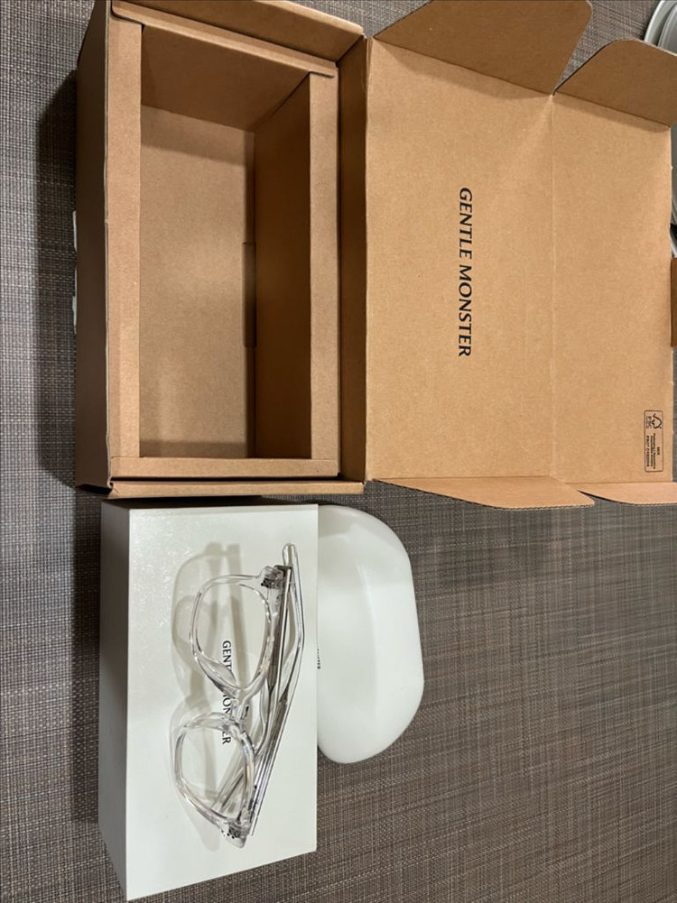 젠틀몬스터 칼 안경테 이미지