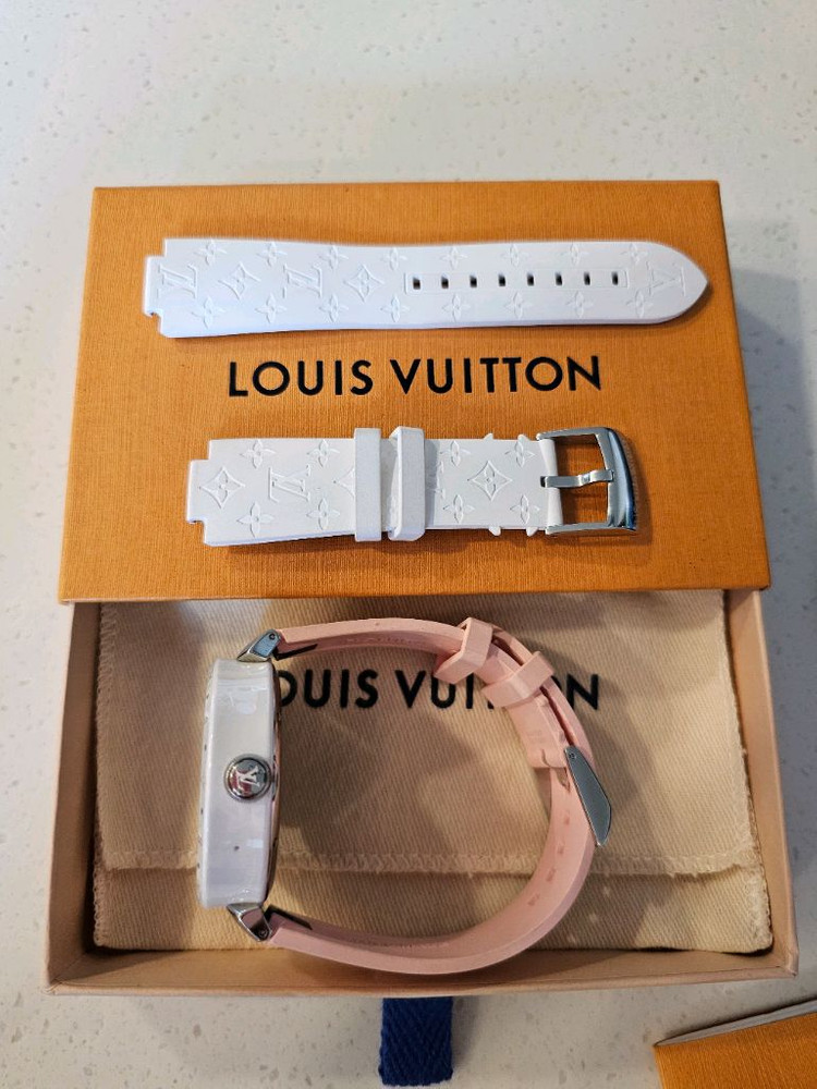 루이비통 땅부르 호라이즌 스마트워치(여,남 2개 있습니다) 이미지