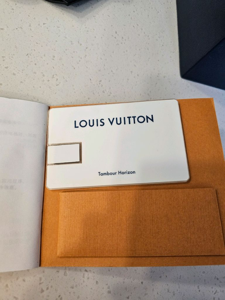 루이비통 땅부르 호라이즌 스마트워치(여,남 2개 있습니다) 이미지