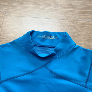 아크테릭스 하프 넥 긴팔티 여성용