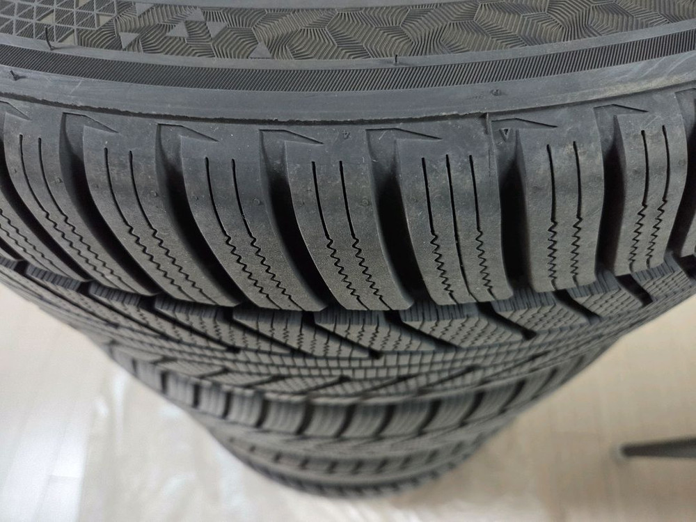 한국 윈터타이어 255/45R/20 4개(1대분) 판매--4