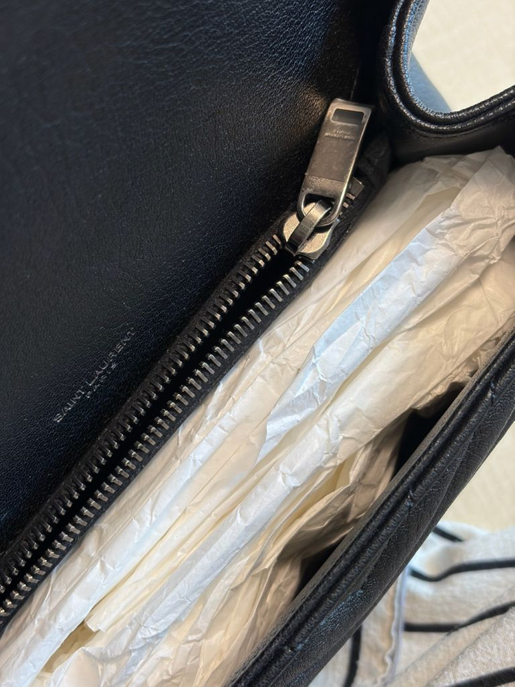 입생로랑 컬리지 은장 블랙색상--3