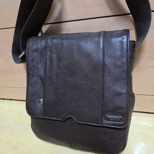 투미 정품 알파브라보 크로스바디 레더 스몰