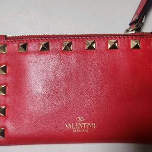 발렌티노 락스터드 지갑