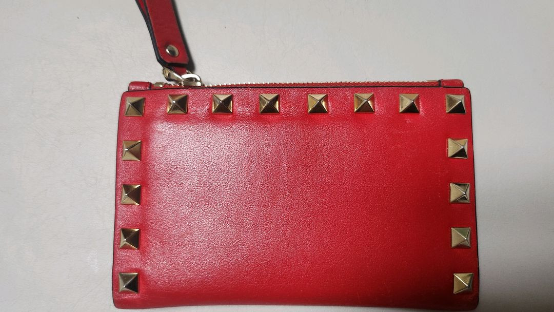 발렌티노 락스터드 지갑--2