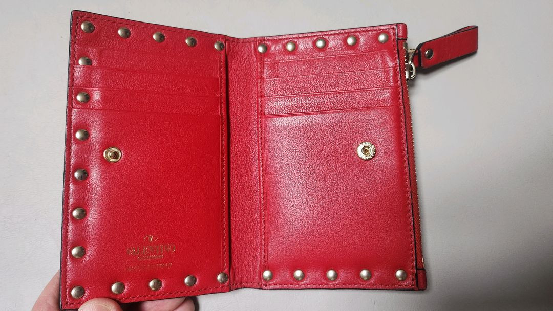 발렌티노 락스터드 지갑--3