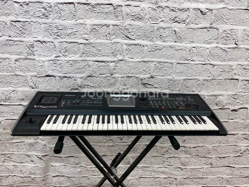 롤랜드 V-Synth 신디사이저--2