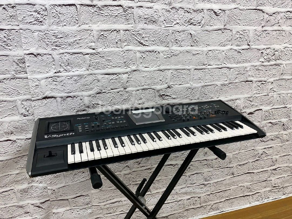 롤랜드 V-Synth 신디사이저--3
