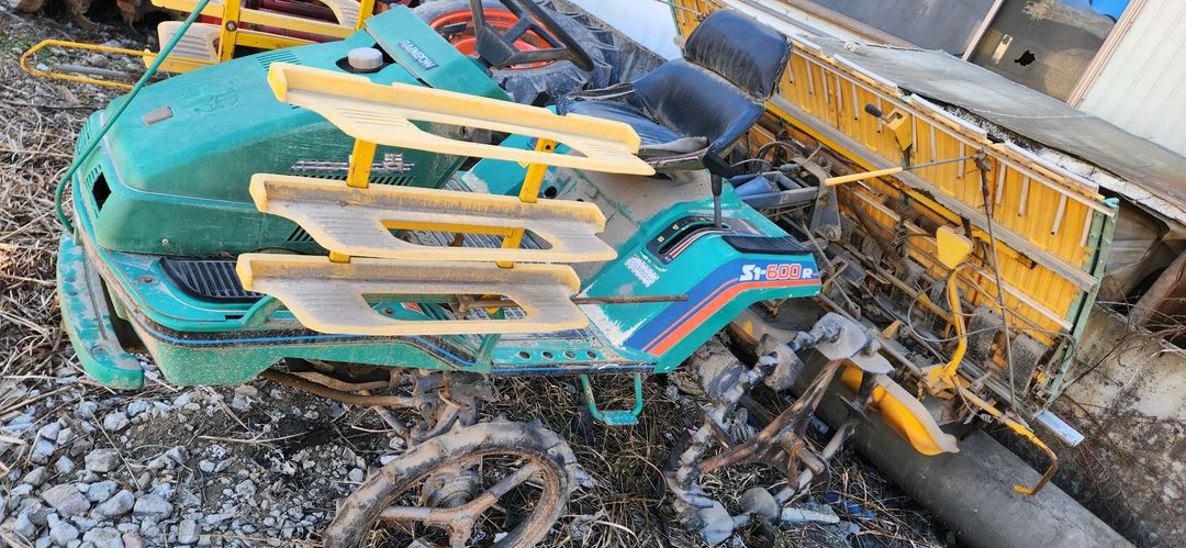 장기간 미사용 대동 승용이앙기 작업기 운반차 4WD 사륜구동--2