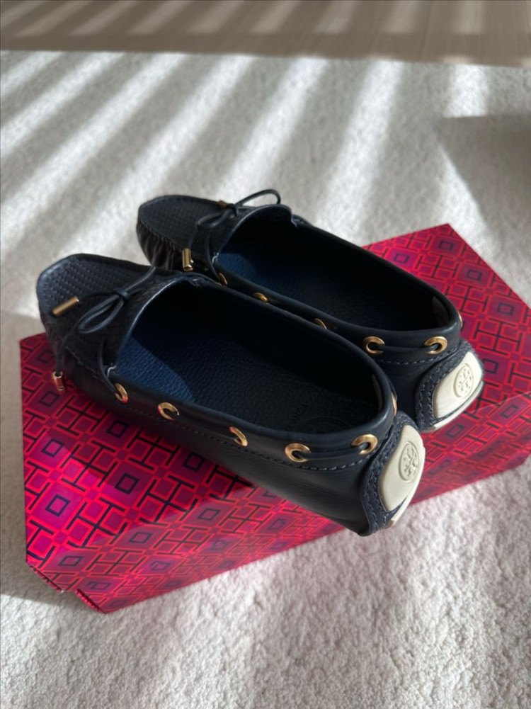 토리버치 드라이빙 슈즈--1